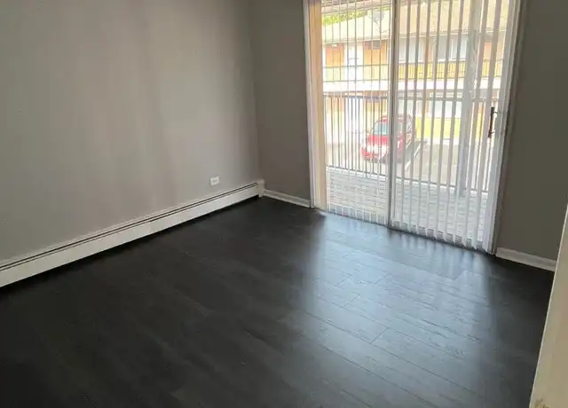 Property at 6545 W 111th St Unit 6545-E16, Worth, IL, 60482, 1 bed, 1 bath, [object Object]