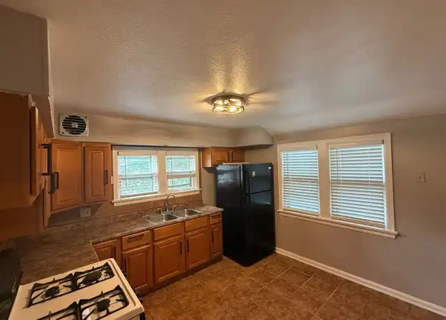 Property at 5321 N 53rd St, Milwaukee, WI, 53218, 2 beds, 1 bath, [object Object]