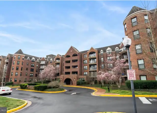 Property at 2100 Langston Blvd, Arlington, VA, 22201, 1 bed, 1 bath, [object Object]