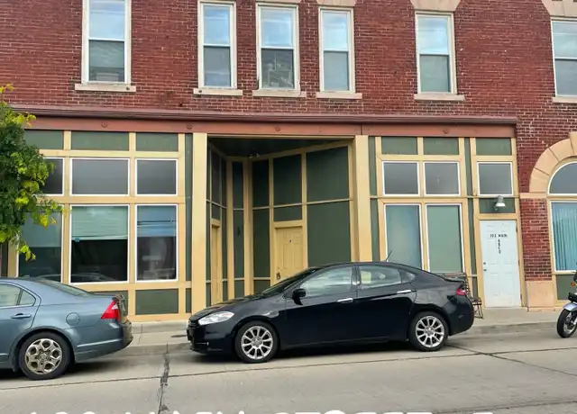 Property at 102 N Main St Unit F, Summitville, IN, 46070, 2 beds, 1 bath, [object Object]