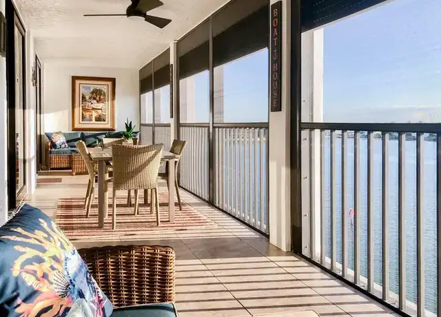 Property at 2400 Gulf Shore Blvd N #604, Naples, FL, 34103, 2 beds, 2 baths, [object Object]
