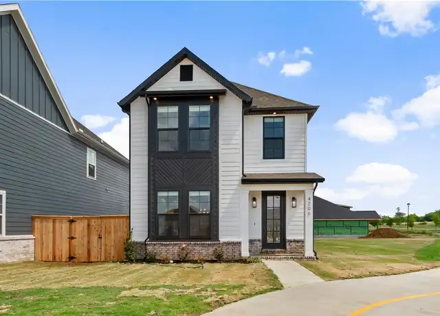 Property at 4206 W Bronco Dr, Fayetteville, AR, 72704, 3 beds, 2.5 baths, [object Object]