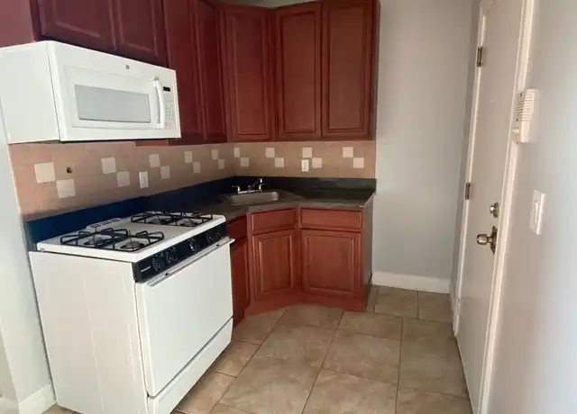 Property at 700 Bergenline Ave Unit 06, Union City, NJ, 07087, 2 beds, 1 bath, [object Object]