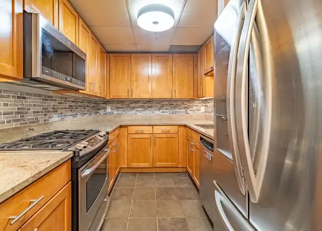 Property at 227 Christopher Columbus Dr Unit 416B, Jersey City, NJ, 07302, 2 beds, 1.5 baths, [object Object]