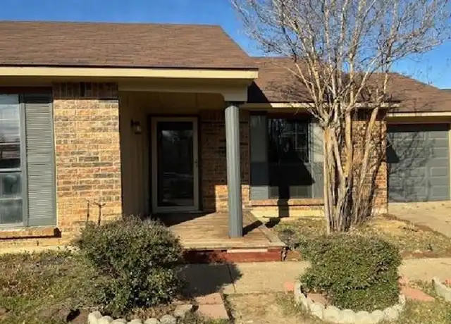 Property at 6971 Newberry Ct W, Fort Worth, TX, 76120, 3 beds, 1.5 baths, [object Object]