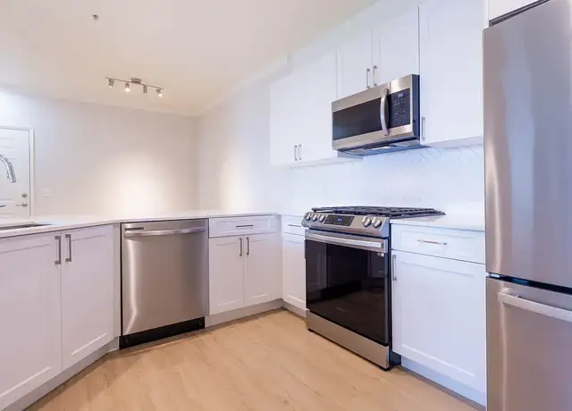 Photo of 955 N Duesenberg Dr, Ontario, CA 91764