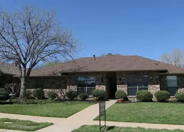 Property at 1519 Silverleaf Dr, Carrollton, TX, 75007, 3 beds, 2 baths, [object Object]