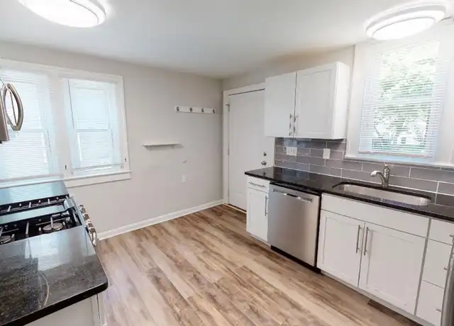 Property at 126 W Lakeview Ave, Columbus, OH, 43202, 3 beds, 1 bath, [object Object]