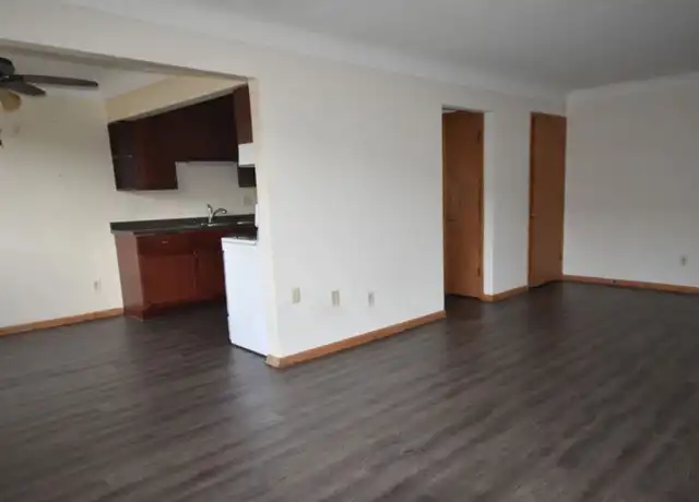 Property at 751 Mount Curve Blvd Unit 10, St Paul, MN, 55116, 2 beds, 1 bath, [object Object]