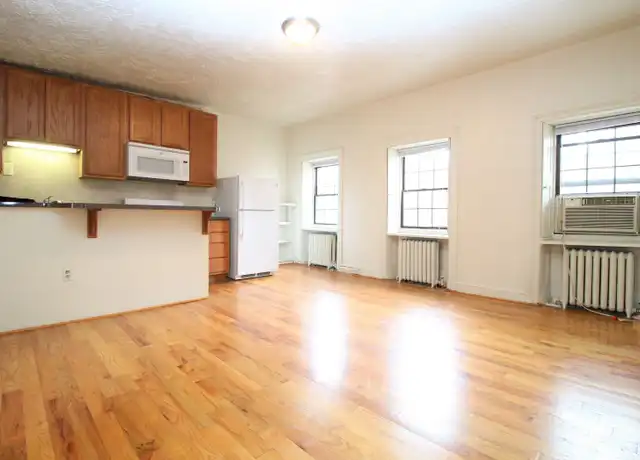 Property at 401 S 16th St Unit 4F, Philadelphia, PA, 19146, 1 bed, 1 bath, [object Object]