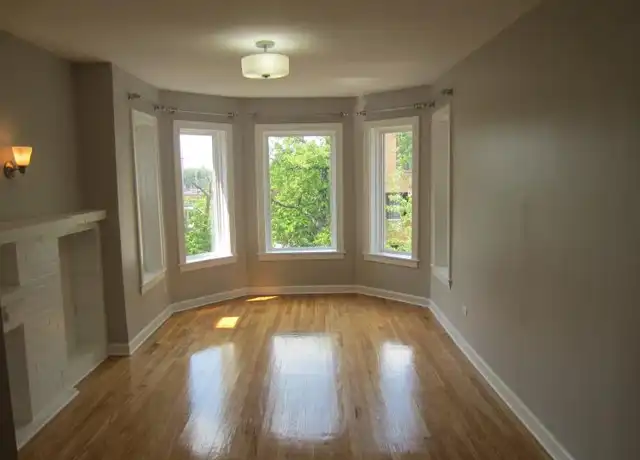 Property at 6643 S Maryland Ave Unit 3, Chicago, IL, 60637, 3 beds, 1 bath, [object Object]