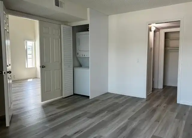 Property at 7881 Beachpoint Cir Unit BB09, Huntington Beach, CA, 92648, 1 bed, 1 bath, [object Object]
