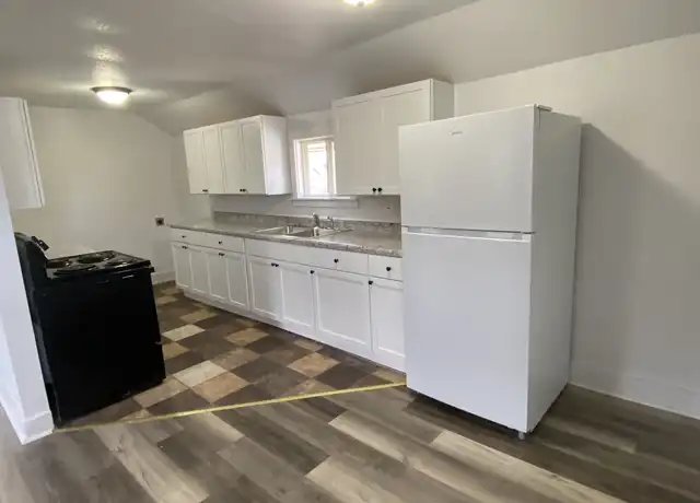 Property at 232 W Wilkins St Unit 2 UPPER, Jackson, MI, 49203, 2 beds, 1 bath, [object Object]