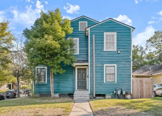 Property at 303 S Acadian Thruway, Baton Rouge, LA, 70806, 2 beds, 1 bath, [object Object]