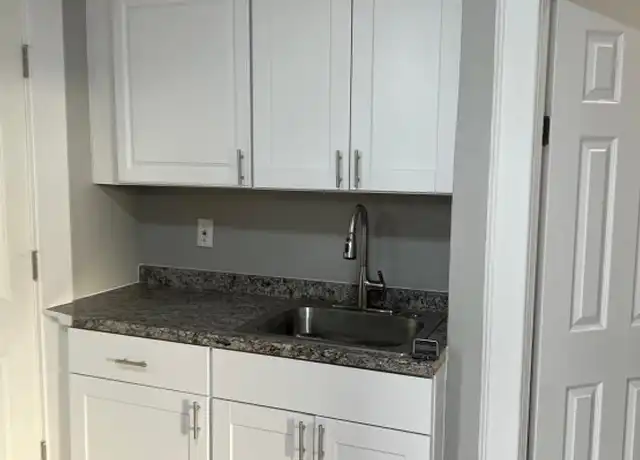 Property at 171 Parker Ave Unit 4, Passaic, NJ, 07055, 2 beds, 1 bath, [object Object]
