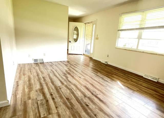 Photo of 3138 Blue Ridge Rd, Columbus, OH 43219