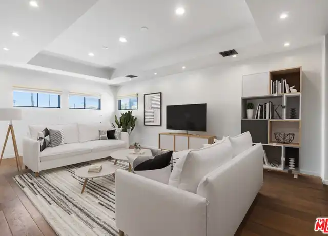 Property at 2016 Lincoln Blvd, Venice, CA, 90291, 1 bed, 2 baths, [object Object]