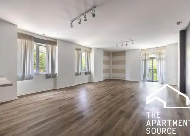 Property at 2550 S Wabash Ave, Chicago, IL, 60616, 3 beds, 2 baths, [object Object]