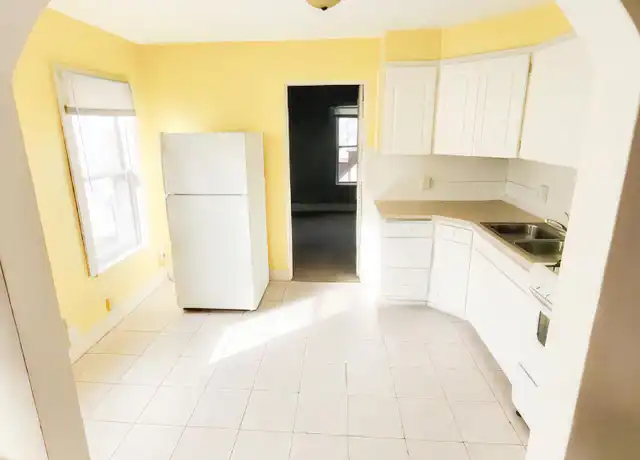 Property at 1219 Egleston Ave Unit 2, Kalamazoo, MI, 49001, 1 bed, 1 bath, [object Object]
