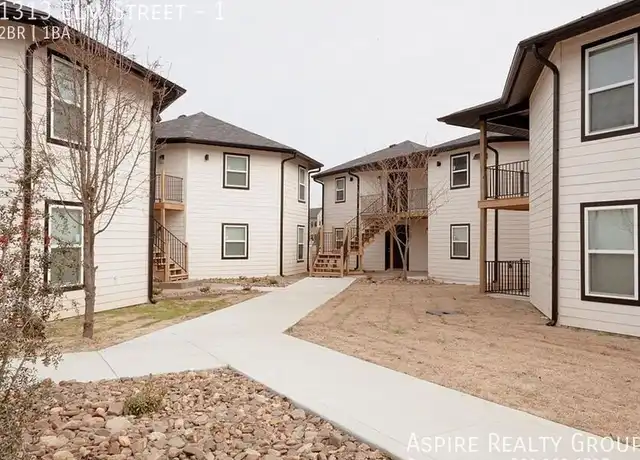 Property at 1313 Elm St Unit 1, Conway, AR, 72034, 2 beds, 1 bath, [object Object]