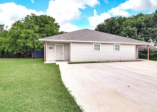 Property at 200 Honey Bee Dr #202, Joshua, TX, 76058, 3 beds, 2 baths, [object Object]