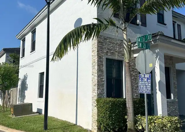 Property at 1602 SW 28th Ct Unit 1602, Fort Lauderdale, FL, 33315, 3 beds, 2.5 baths, [object Object]