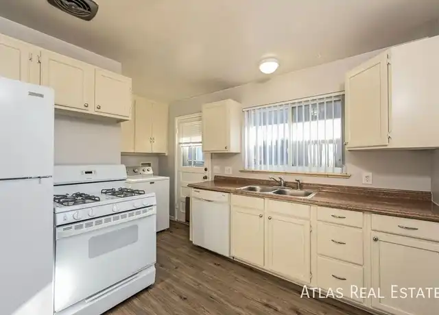 Property at 2 S Jackson St, Denver, CO, 80209, 2 beds, 1 bath, [object Object]