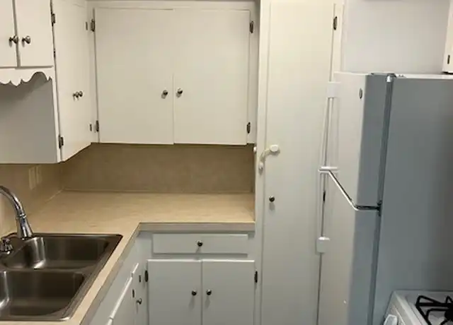 Property at 906 Grant St Unit 212, Wichita Falls, TX, 76301, 2 beds, 1 bath, [object Object]