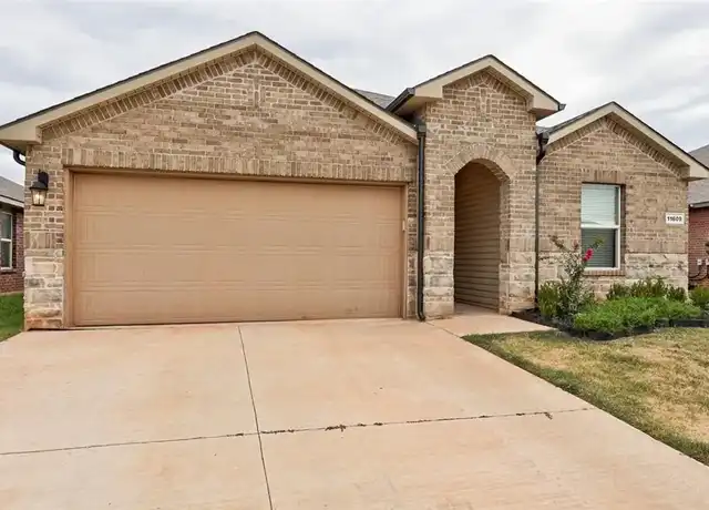 Property at 11609 SW 40th St, Mustang, OK, 73064, 4 beds, 2.5 baths, [object Object]