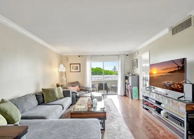 Property at 900 NE 18th Ave #306, Fort Lauderdale, FL, 33304, 2 beds, 1 bath, [object Object]