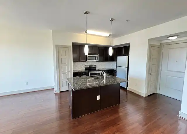 Property at 145 Heights Blvd Unit 218, Houston, TX, 77007, 2 beds, 2 baths, [object Object]