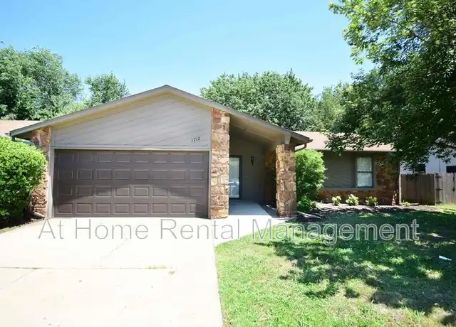 Property at 1717 N Desert Palm Ave, Broken Arrow, OK, 74012, 3 beds, 2 baths, [object Object]