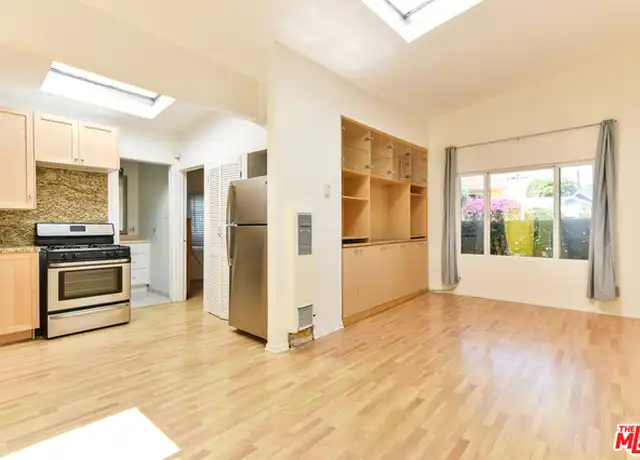 Property at 420 Altair Pl Unit A, Venice, CA, 90291, 1 bed, 1 bath, [object Object]