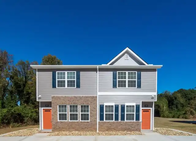 Property at 302 Bogle St, Maryville, TN, 37804, 2 beds, 2 baths, [object Object]