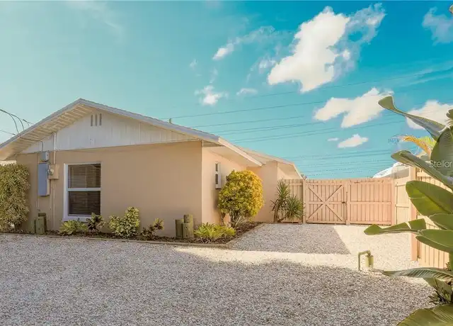 Property at 2907 Hyde Park St, Sarasota, FL, 34239, 2 beds, 2 baths, [object Object]