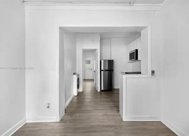 Property at 2822 Pine Tree Dr Unit 5, Miami Beach, FL, 33140, 1 bed, 1 bath, [object Object]