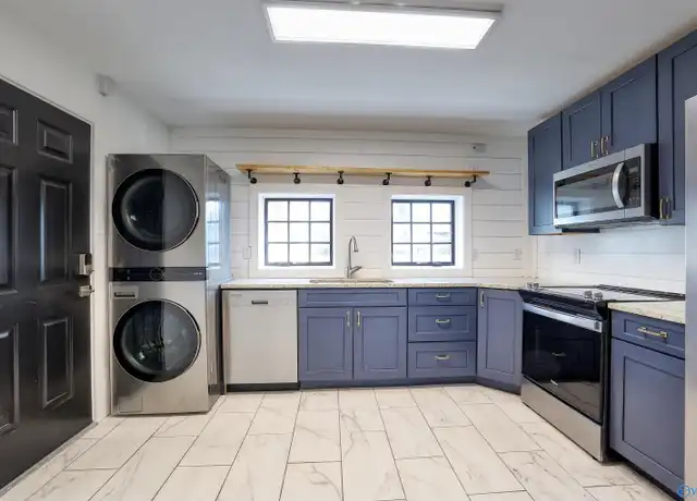 Property at 1122 Wellman Ave NE Unit 4, Huntsville, AL, 35801, 2 beds, 1 bath, [object Object]