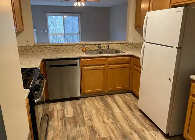 Property at 1776 Park Trl NE, Grand Rapids, MI, 49525, 3 beds, 3.5 baths, [object Object]