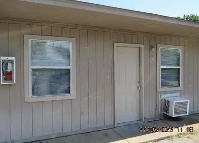 Property at 1313 McNutt Rd, Conway, AR, 72034, 2 beds, 1 bath, [object Object]