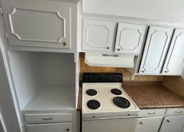 Property at 4624 Lafayette St Unit 202, Dallas, TX, 75204, 2 beds, 1 bath, [object Object]