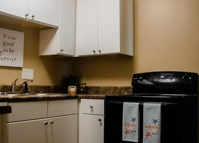 Property at 1904 W 24th St, Lawrence, KS, 66046, 2 beds, 1 bath, [object Object]