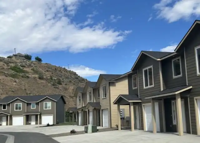 Property at 5101 W Powerhouse Rd Unit 43, Yakima, WA, 98908, 3 beds, 2.5 baths, [object Object]