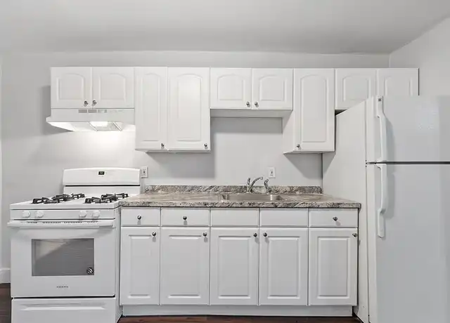 Property at 31 Mill St Unit 3, Pepperell, MA, 01463, 1 bed, 1 bath, [object Object]