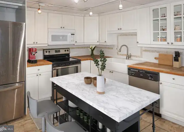 Property at 121 Francis Ave, Wayne, PA, 19087, 4 beds, 1.5 baths, [object Object]