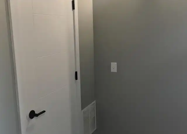 Property at 157 S Kalamazoo Mall Unit 404, Kalamazoo, MI, 49007, 2 beds, 1 bath, [object Object]