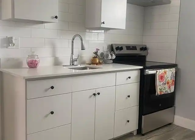 Property at 5304 Arapahoe St #4, Houston, TX, 77020, 2 beds, 1 bath, [object Object]