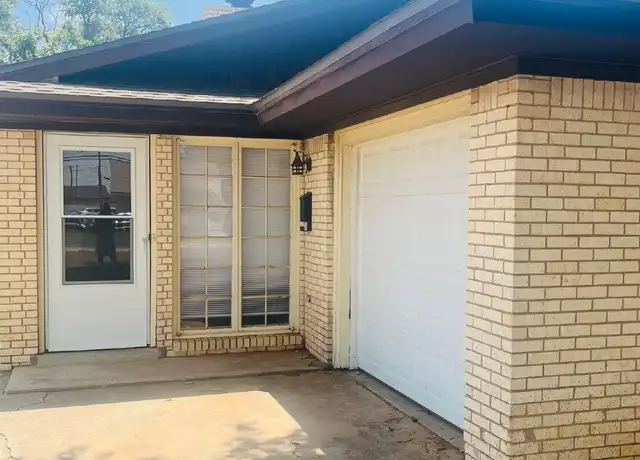 Property at 5431 40th St Unit A, Lubbock, TX, 79414, 2 beds, 2 baths, [object Object]