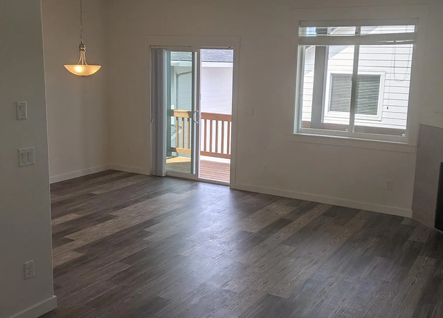 Photo of 1125 Auburn Pl, Ridgefield, WA 98642