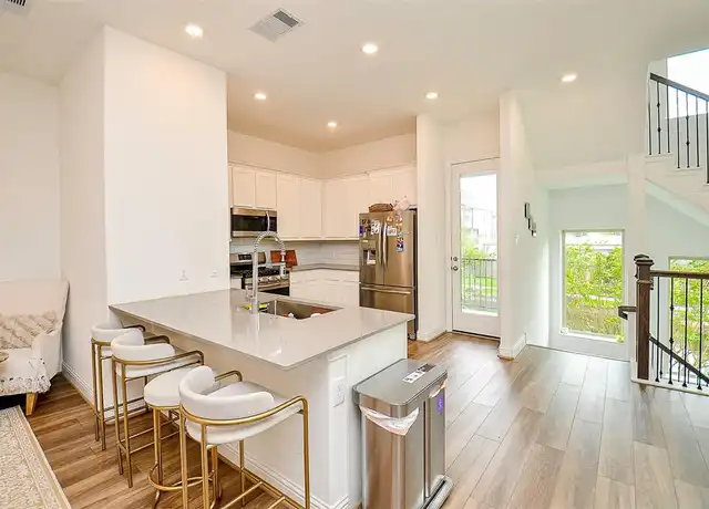 Property at 11021 Mikula Dr, Houston, TX, 77043, 3 beds, 3.5 baths, [object Object]
