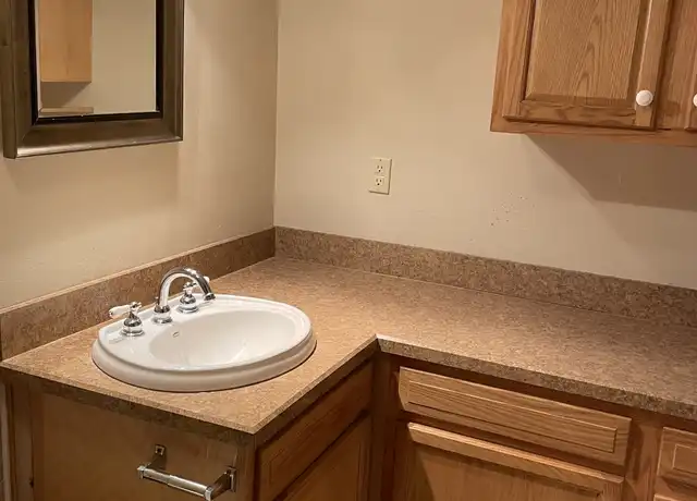 Property at 1009 W 47th St, North Little Rock, AR, 72118, 2 beds, 2 baths, [object Object]